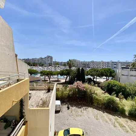 Charming Near The Harbour Apartman